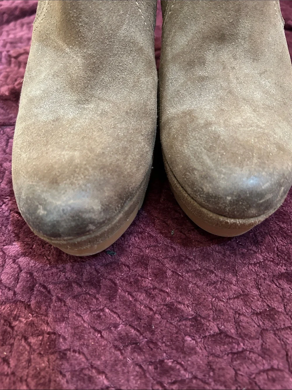 Isola Wedge Ankle Boot - Taupe Suede